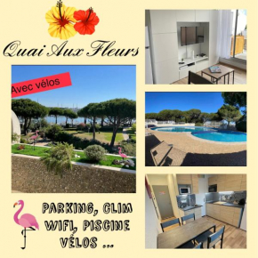 Studio vue port, belle terrasse, piscine